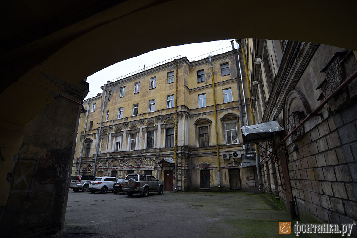 Дом Брюн на Декабристов, 49